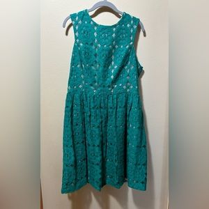 Ivy & Blu, size 14, green overlay lace dress,